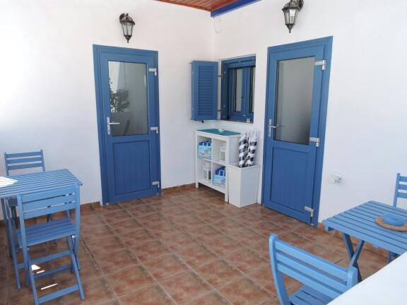 Jorgos Studios Pollonia